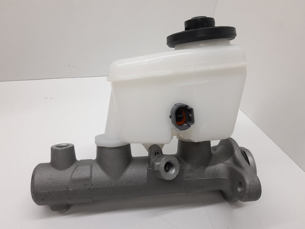 BOMBA FRENO HILUX MERU 2.4 2.7 00-05 - Vista 3