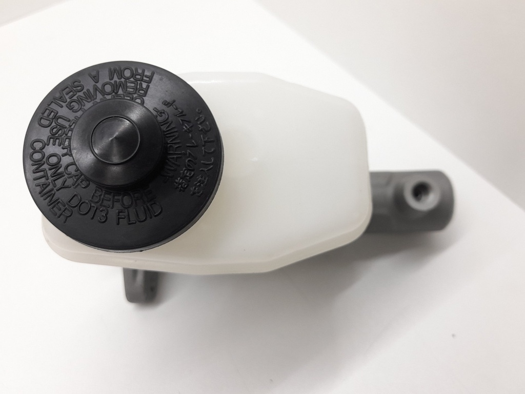 BOMBA FRENO HILUX MERU 2.4 2.7 00-05 - Vista 5