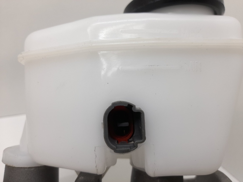 BOMBA FRENO MERU HILUX 2.7 95-02 (2 HUECOS) - Vista 3