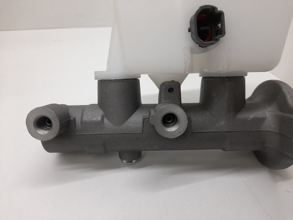 BOMBA FRENO MERU HILUX 2.7 95-02 (2 HUECOS) - Vista 9