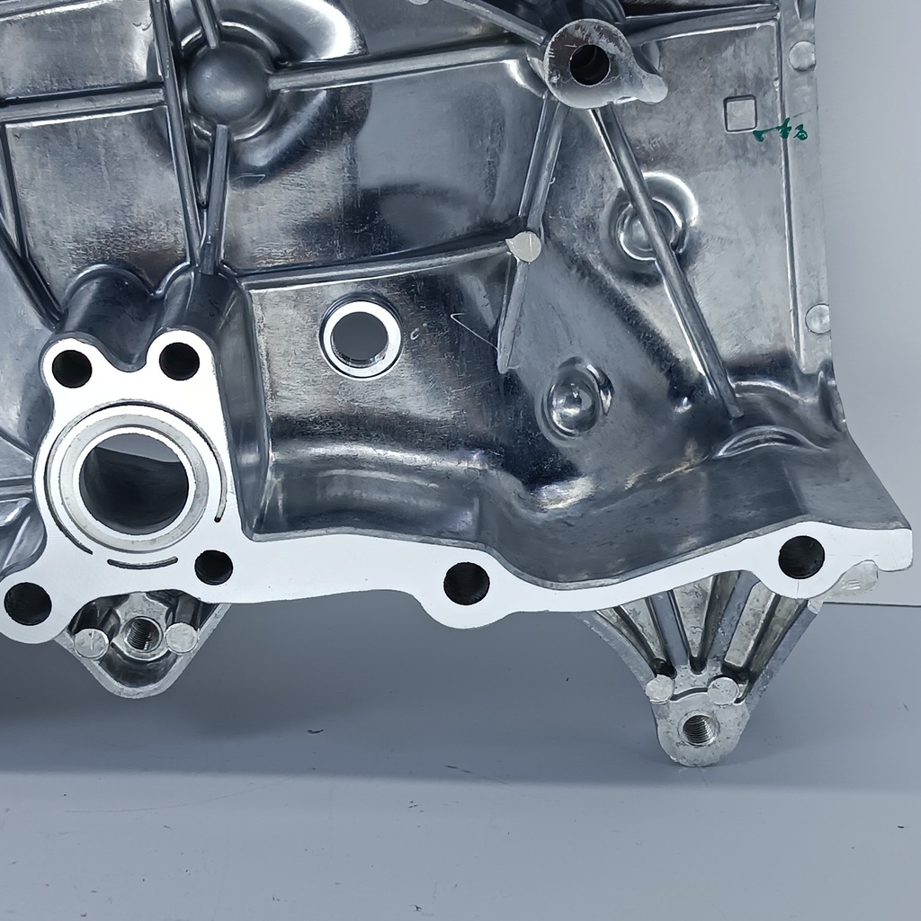 TAPA CADENA HILUX 2TR 2.7 - Vista 2