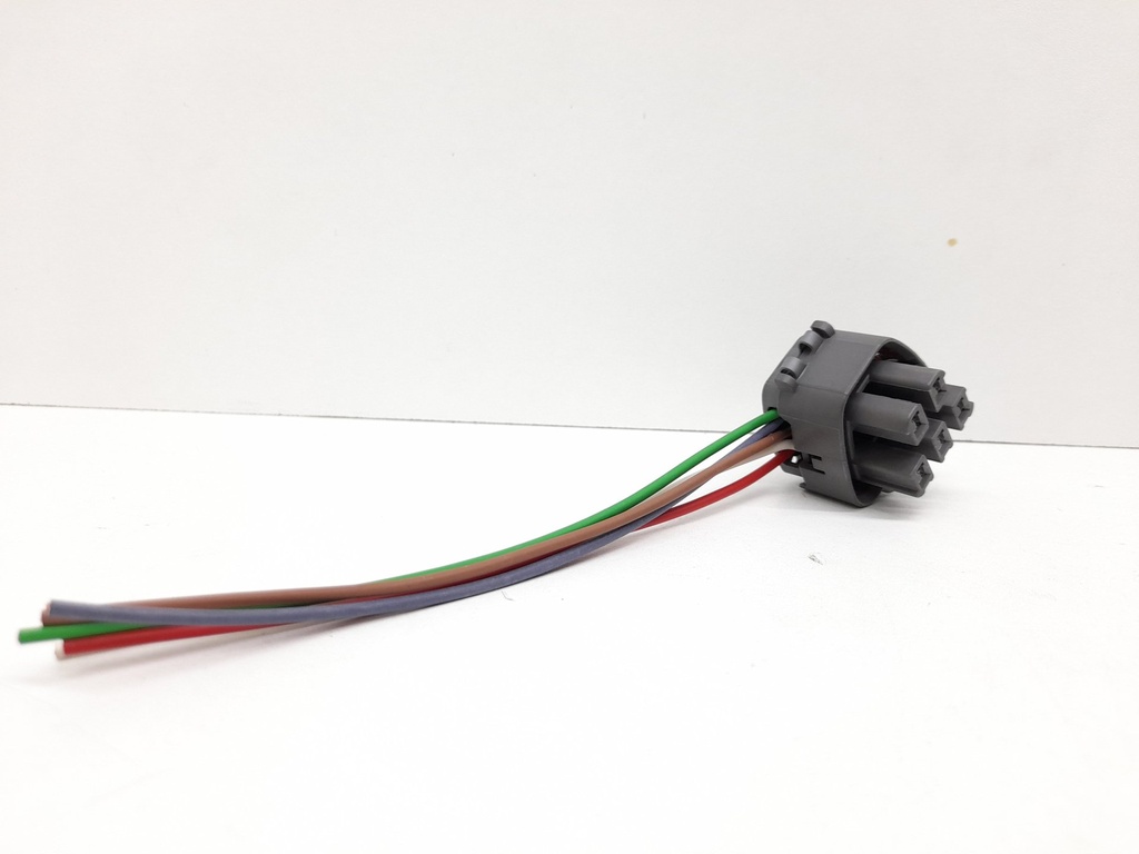 CONECTOR BOMBA GASOLINA YARIS 4 RUNNER COROLLA - Vista 1