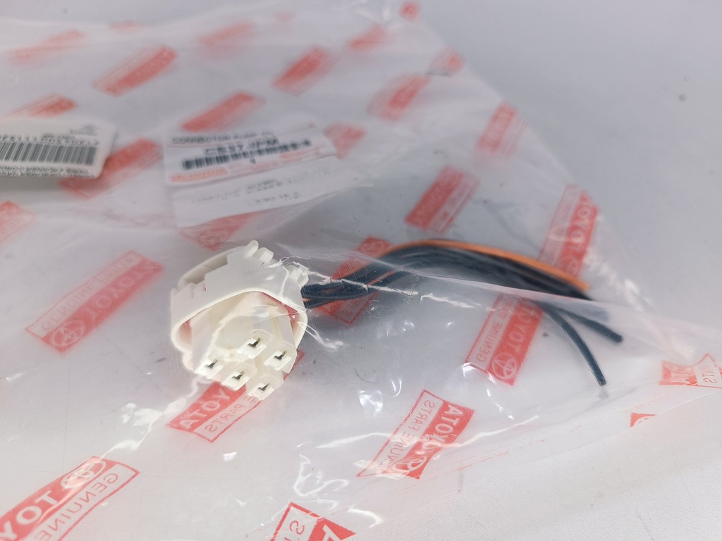 CONECTOR BOMBA GASOLINA YARIS 4 RUNNER COROLLA - Vista 8
