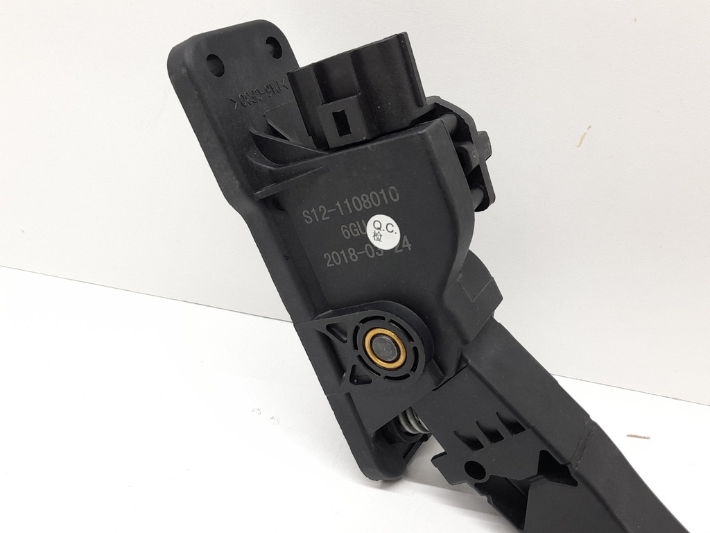 PEDAL ACELERADOR ARAUCA (CON SENSOR) - Vista 6