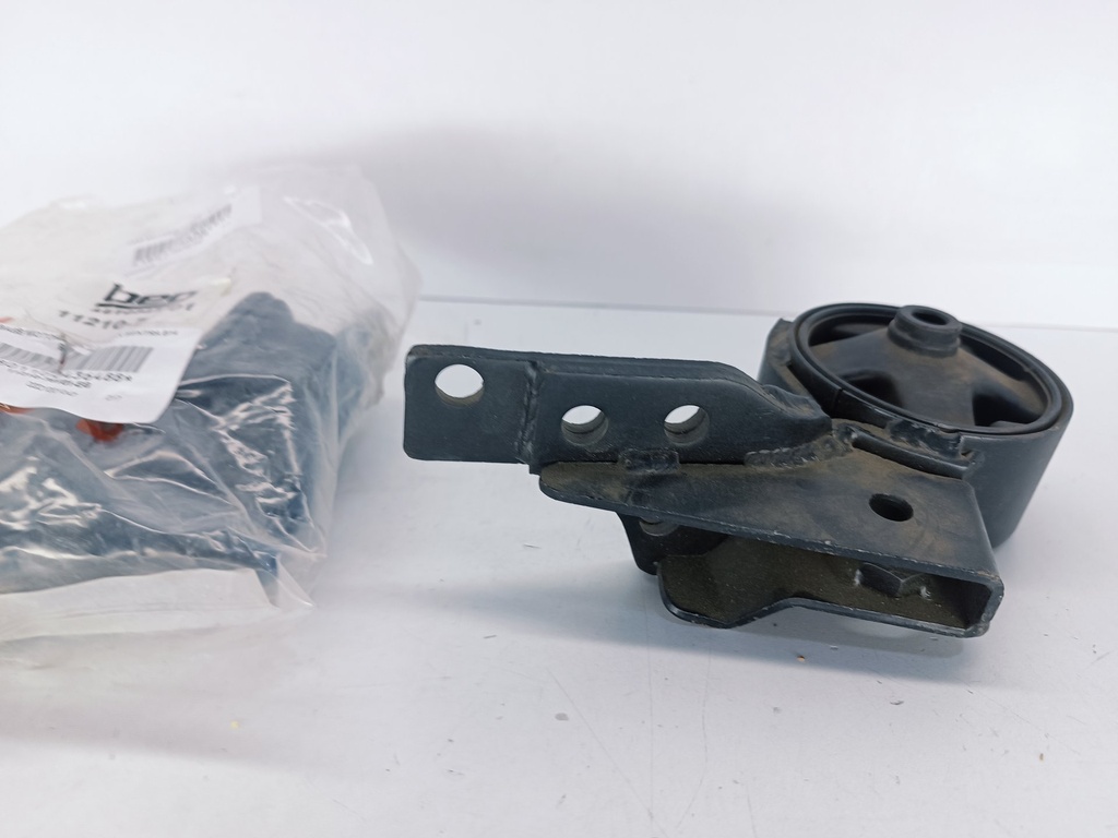BASE MOTOR IZQ NISSAN SENTRA B14 95-99 SINC - Vista 4