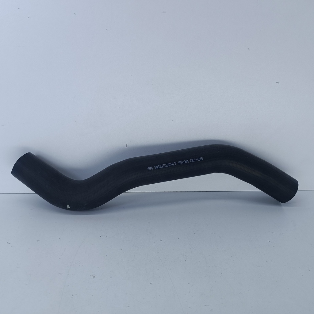 MANGUERA RADIADOR SUP OPTRA LIMITED TAPA NEGRA - Vista 2