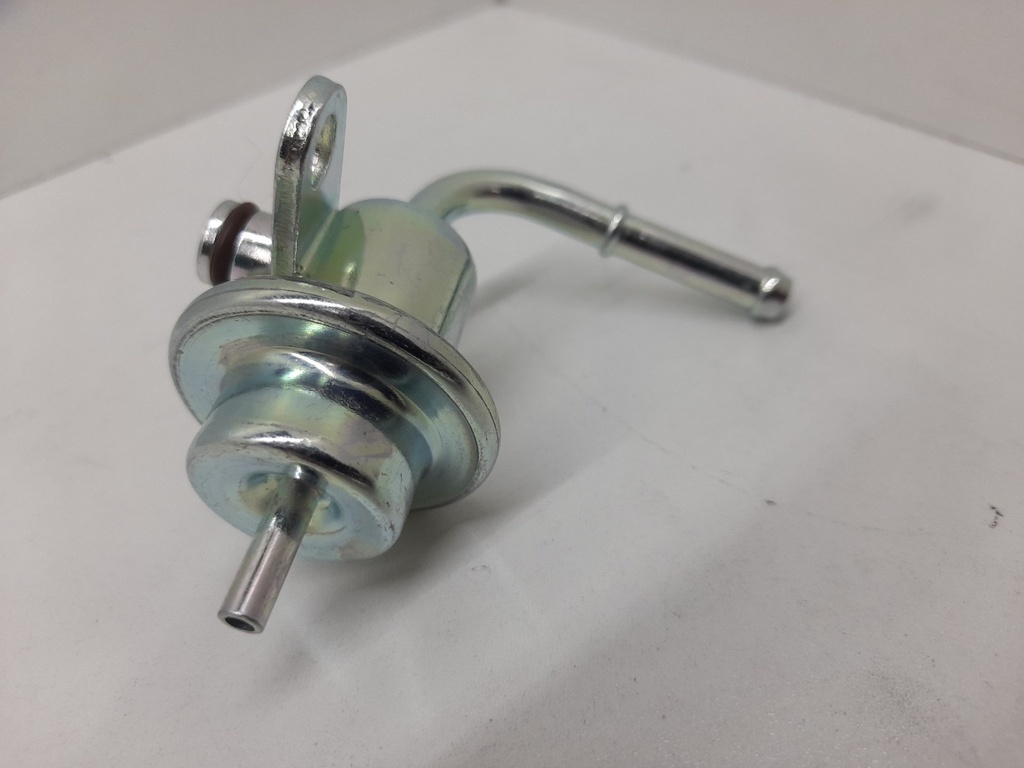 REGULADOR GASOLINA COROLLA SAPITO PANTALLITA 1.6 1.8 99-02 - Vista 2