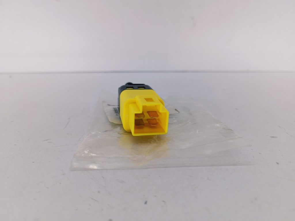 SENSOR PEDAL FRENO AVEO 1.6 2 PIN - Vista 6
