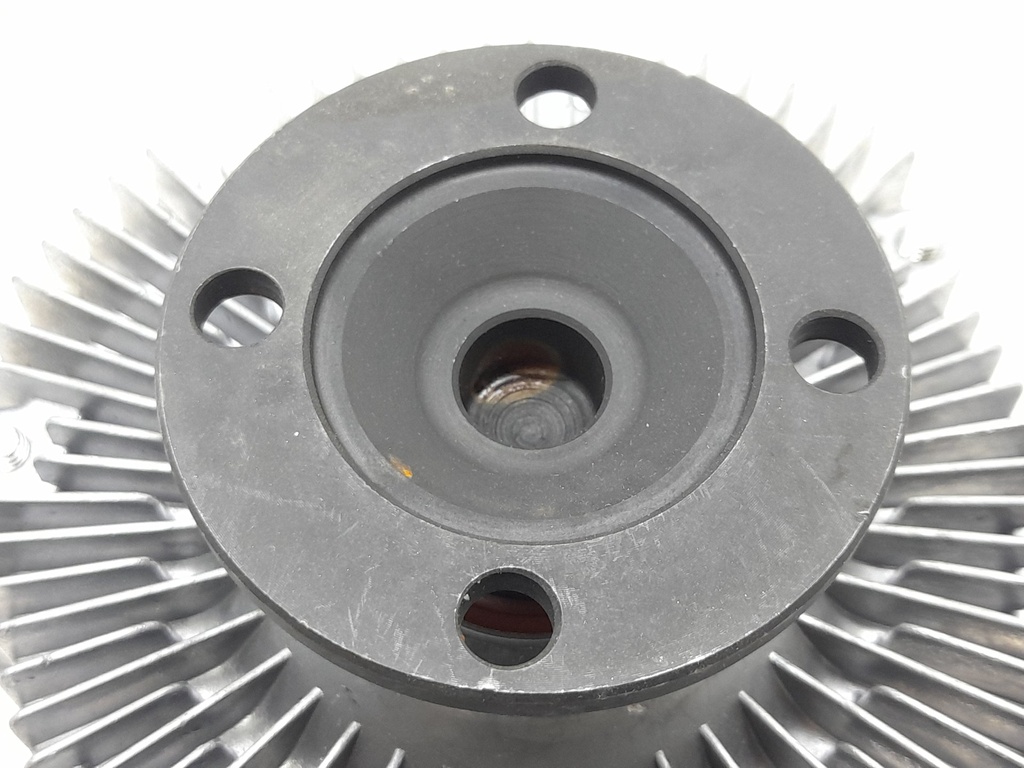 FAN CLUTCH 1GR 4.0 HILUX RUNNER FORTUNER FJ - Vista 2