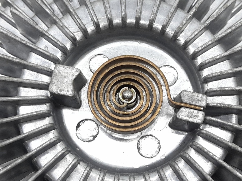 FAN CLUTCH 1GR 4.0 HILUX RUNNER FORTUNER FJ - Vista 4
