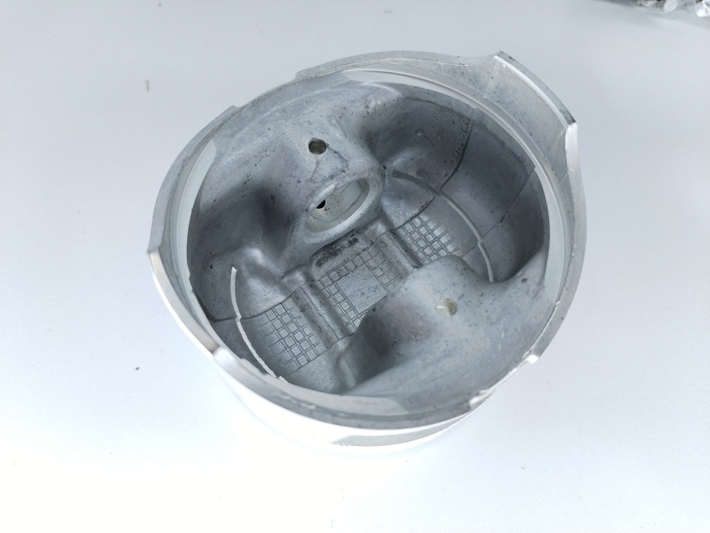 PISTON COROLLA ARAYA SKY BABY CAMRY 1.6 (020) (CARBURADO) 4AFE (1.5X1.5X3 81MM) - Vista 4