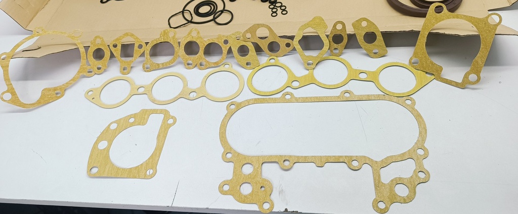 KIT EMPACADURA LAND CRUISER MACHITO AUTANA (4.5) INY - Vista 3