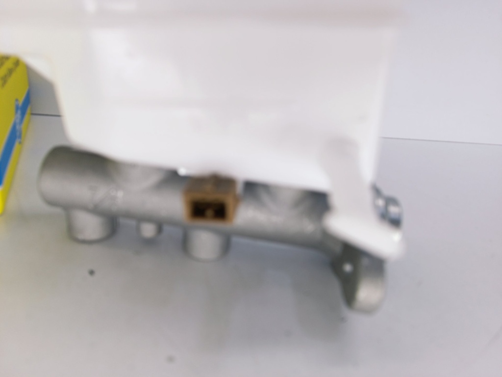 BOMBA FRENO ELANTRA GETZ 1.6 (4 TUBOS) - Vista 3