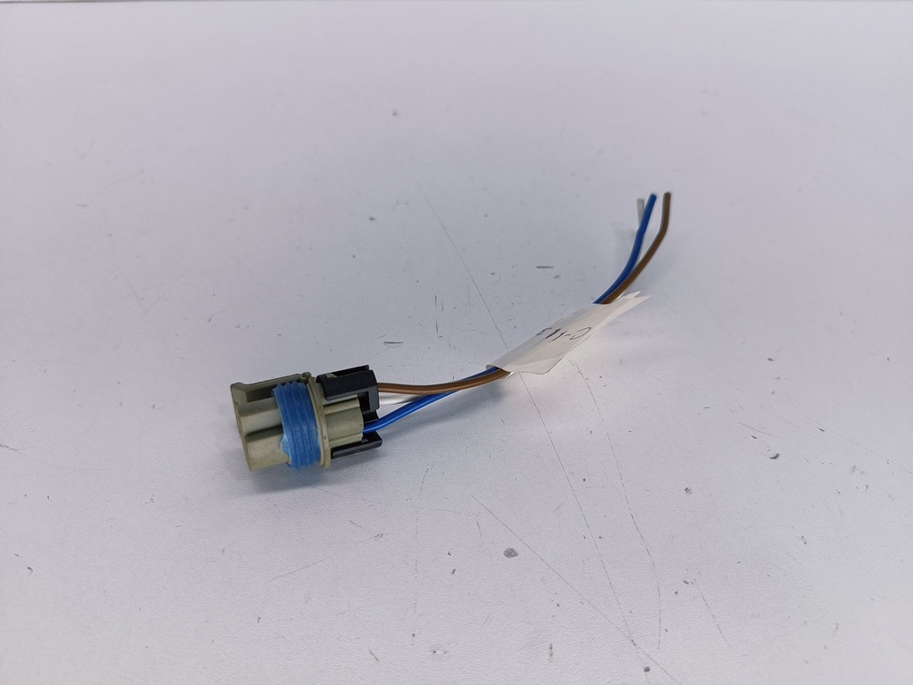 CONECTOR VALVULA DE PRESION DE ACEITE BLAZER TAHOE SILVERADO