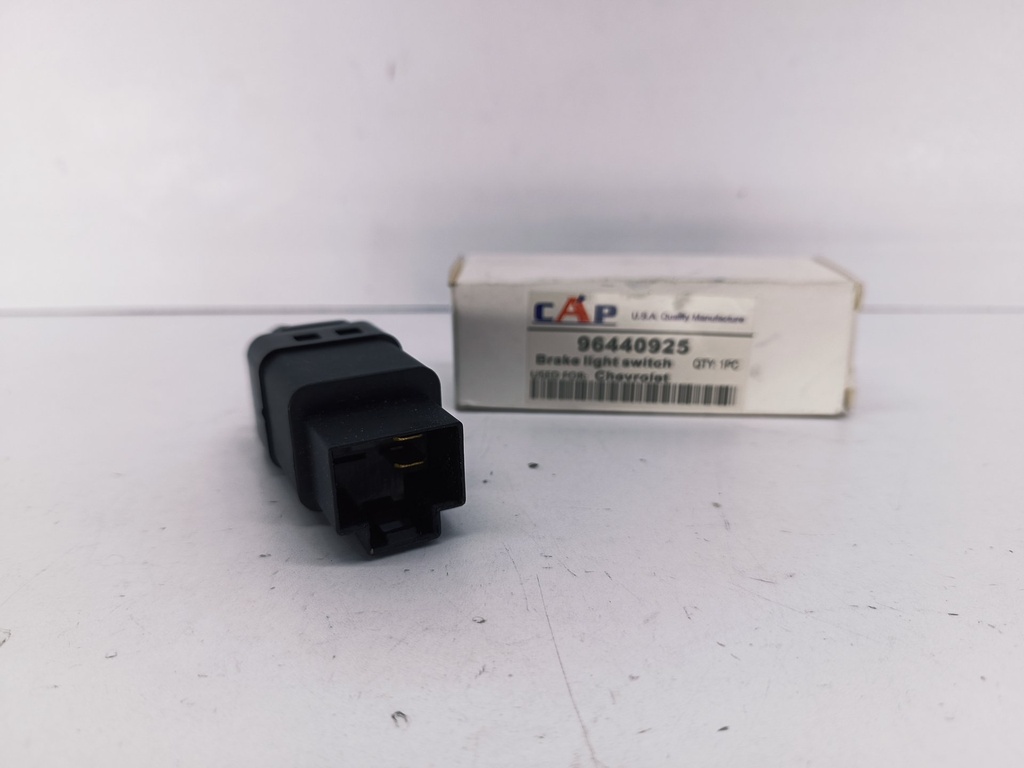SENSOR PEDAL FRENO AVEO 1.6 OPTRA 2 PIN