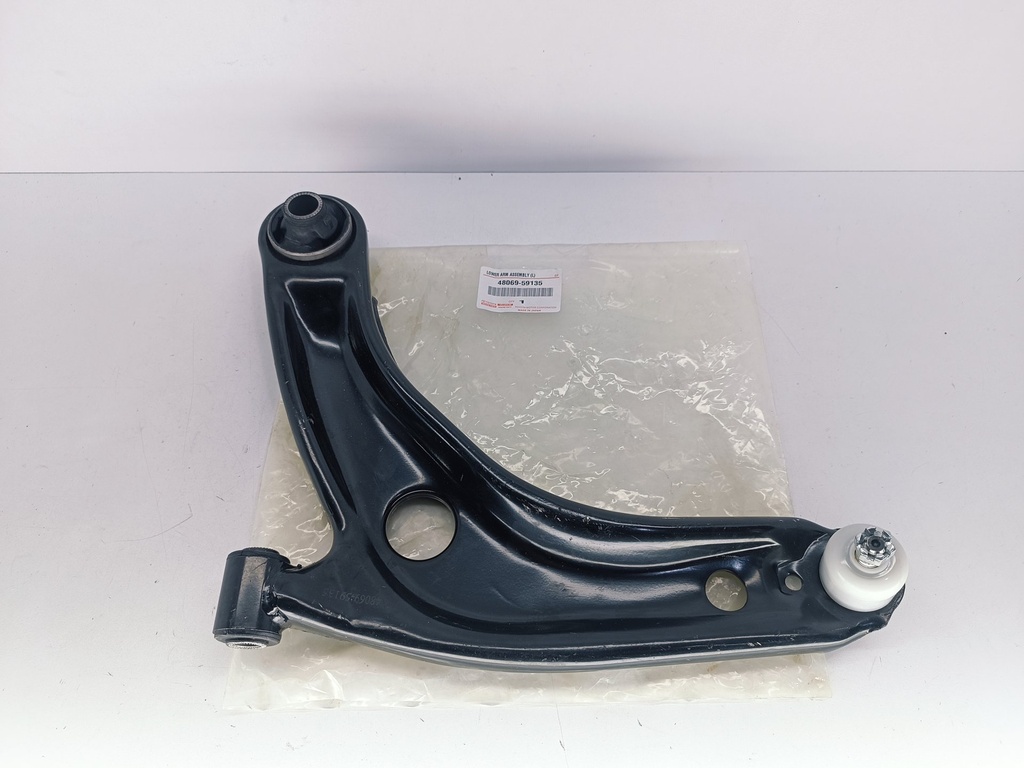 MESETA INF IZQ YARIS BELTA 05-11